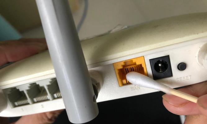 如何通过路由器后面4孔插口实现更快的网络速度（插口优化）