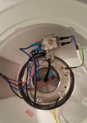 宿舍电热水器的常见故障如何修理？