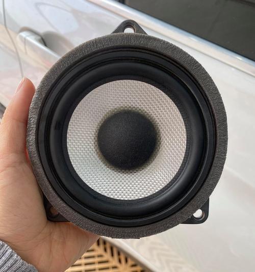 宝马低配音箱音质表现怎么样？提升宝马低配音箱效果的方法有哪些？