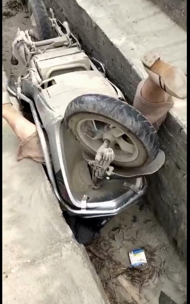 电瓶车怎样避免翻车？驾驶时应注意哪些安全？