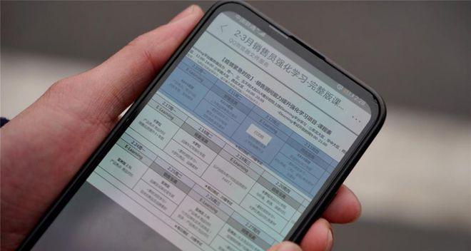 车里隐藏平板电脑物品的方法是什么？