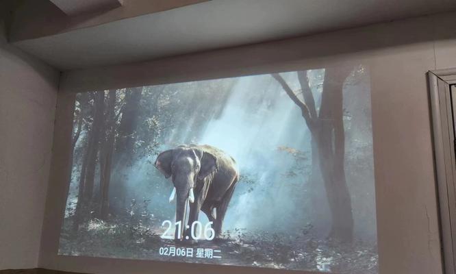 白墙投影仪（探索白墙投影仪的多样应用和魅力）