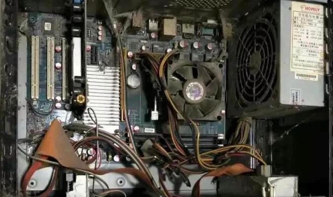 电脑主机坏了怎么办（解决电脑主机故障的方法与技巧）