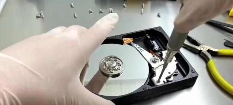 四种电脑硬盘恢复方法详解（教你轻松恢复误删数据）