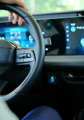 小米蒙迪欧手机投屏操作步骤是什么？